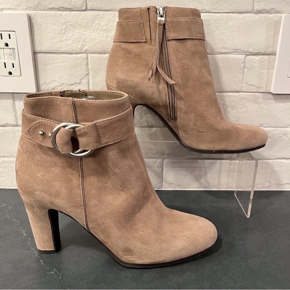 Sam Edelman sz 9.5 Shaleigh tan suede heeled ankle boots - Picture 1 of 16